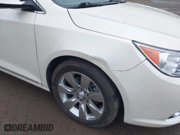 2013 Buick LaCrosse Leather with VIN 1G4GC5E39DF330739, listed as a IAAI auction lot 41914894 with 42,641 mi miles. Bid and sale history available at carsss.com. Image 13.
