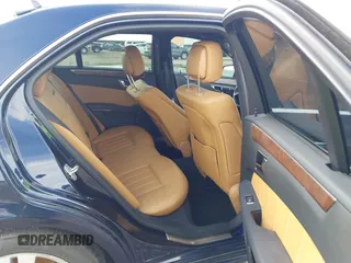 2013 Mercedes-Benz E 350 Luxury z VIN WDDHF8JB3DA763748, wystawiony jako IAAI lot #42447273 z przebiegiem 140 460 mil mil oraz . Historia ofert i sprzedaży dostępna na DreamBid. Obrazek 8.