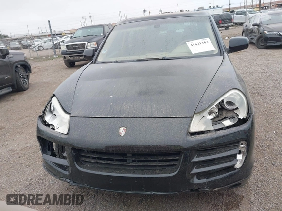 2010 Porsche Cayenne z VIN WP1AA2AP3ALA01666, wystawiony jako IAAI lot #41621362 z przebiegiem 180 966 mil mil oraz . Historia ofert i sprzedaży dostępna na DreamBid. Obrazek 12.