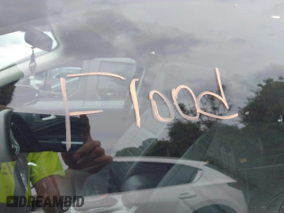 2014 Ford Escape SE с VIN 1FMCU9G9XEUD60270, выставлен на аукционе IAAI как лот 42431296 с пробегом 83 159 миль миль и . История ставок и продаж доступна на DreamBid. Изображение 12.
