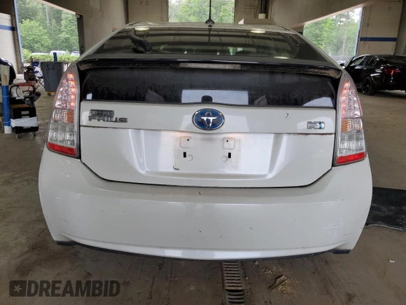2010 Toyota Prius II z VIN JTDKN3DU8A0005697, wystawiony jako Copart lot #61008945 z przebiegiem 87 784 mil mil oraz Czysty tytuł • Clean title. Historia ofert i sprzedaży dostępna na DreamBid. Obrazek 6.