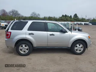 2011 Ford Escape XLT с VIN 1FMCU9D77BKC38802, выставлен на аукционе IAAI как лот 42012798 с пробегом 249 489 миль миль и . История ставок и продаж доступна на DreamBid. Изображение 13.
