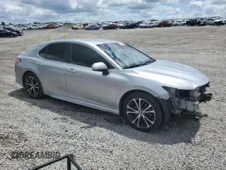 2020 Toyota Camry SE z VIN 4T1G11AK3LU928461, wystawiony jako Copart lot #56128885 z przebiegiem 103 559 mil mil oraz Szkoda całkowita • Salvage title. Historia ofert i sprzedaży dostępna na DreamBid. Obrazek 4.