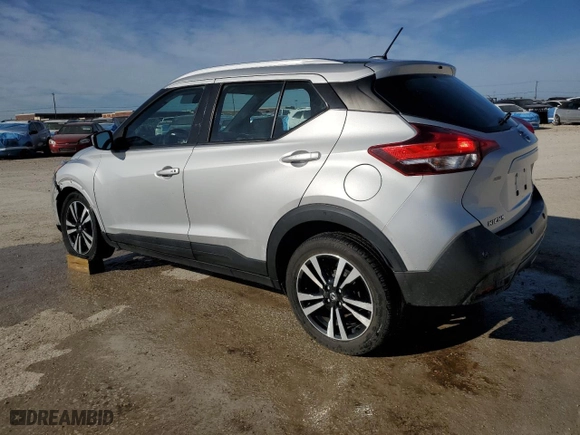2020 Nissan Kicks SV with VIN 3N1CP5CV8LL489268, listed as a Copart auction lot 48695025 with 81,235 mi miles and Salvage Title. Bid and sale history available at carsss.com. Image 2.