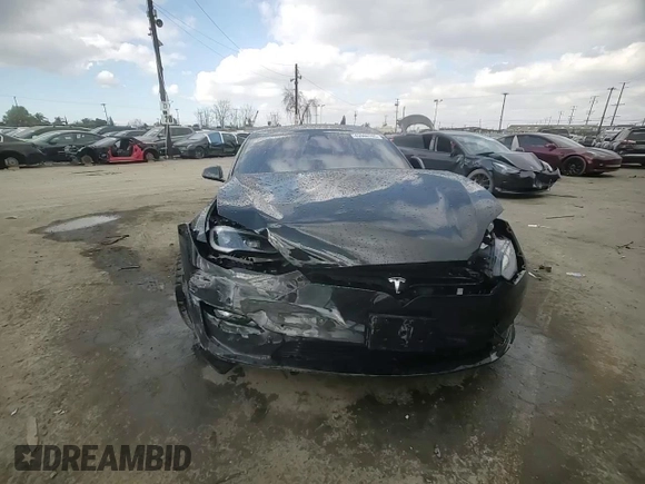 2023 Tesla Model S Plaid z VIN 5YJSA1E63PF498778, wystawiony jako Copart lot #43960765 z przebiegiem Nie podano mil oraz Szkoda całkowita • Salvage title. Historia ofert i sprzedaży dostępna na DreamBid. Obrazek 11.