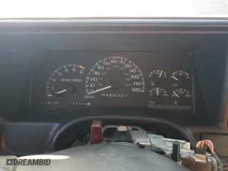 2000 Chevrolet Tahoe Limited with VIN 1GNEC13R4YR141259, listed as a Copart auction lot 85578904 with 195,944 mi miles and Salvage Title. Bid and sale history available at carsss.com. Image 9.