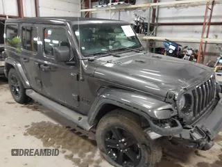 2020 Jeep Wrangler Unlimited Sahara with VIN 1C4HJXEN8LW293757, listed as a IAAI auction lot 41435340 with 28,385 mi miles. Bid and sale history available at carsss.com. Image 1.