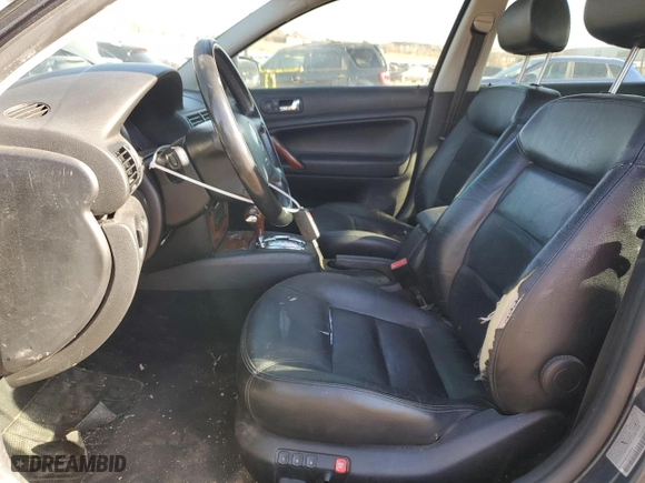 2003 Volkswagen Passat GLX with VIN WVWTH63B13P056529, listed as a Copart auction lot 80905134 with 191,183 mi miles and Salvage Title. Bid and sale history available at carsss.com. Image 7.