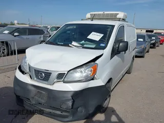 2015 Nissan NV200 SV with VIN 3N6CM0KN1FK700005, listed as a IAAI auction lot 41833099 with Not Provided miles. Bid and sale history available at carsss.com. Image 17.