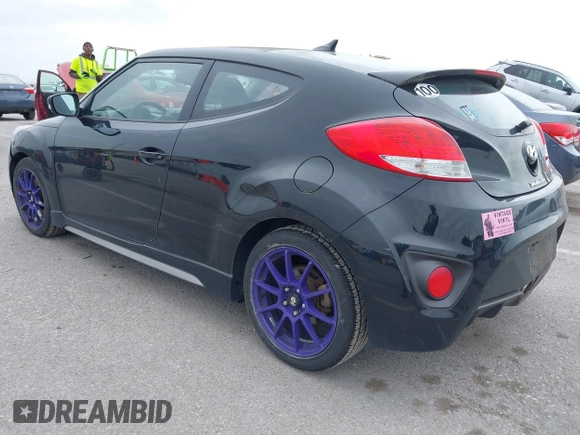 2013 Hyundai Veloster Turbo z VIN KMHTC6AE9DU097968, wystawiony jako IAAI lot #42307943 z przebiegiem 141 216 mil mil oraz . Historia ofert i sprzedaży dostępna na DreamBid. Obrazek 3.