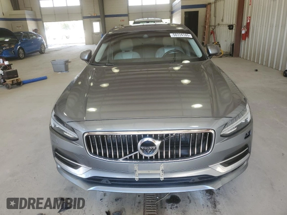 2018 Volvo S90 Inscription with VIN LVY992ML7JP019725, listed as a Copart auction lot 50724165 with 237,757 mi miles and Clean Title. Bid and sale history available at carsss.com. Image 5.