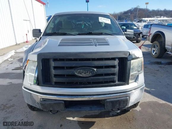 2009 Ford F-150 XL with VIN 1FTPW14V29KC22579, listed as a IAAI auction lot 41305541 with 124,274 mi miles. Bid and sale history available at carsss.com. Image 13.