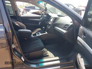 2010 Subaru Legacy Premium z VIN 4S3BMAG62A1235024, wystawiony jako IAAI lot #42482725 z przebiegiem 107 073 mil mil oraz . Historia ofert i sprzedaży dostępna na DreamBid. Obrazek 5.