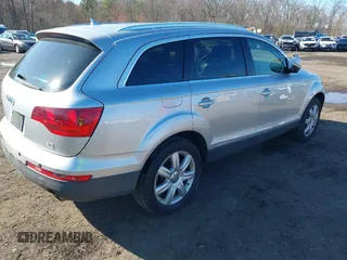 2007 Audi Q7 Premium with VIN WA1BY74L57D032681, listed as a IAAI auction lot 41898107 with 101,233 mi miles. Bid and sale history available at carsss.com. Image 4.
