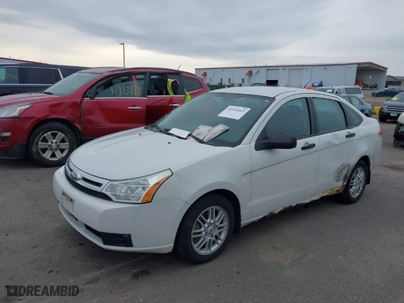 2009 Ford Focus SE with VIN 1FAHP35N19W127991, listed as a IAAI auction lot 41932011 with 1 mi miles. Bid and sale history available at carsss.com. Image 2.
