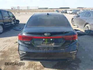 2021 Kia Forte LXS с VIN 3KPF24ADXME355848, выставлен на аукционе IAAI как лот 42248749 с пробегом 52 698 миль миль и . История ставок и продаж доступна на DreamBid. Изображение 17.