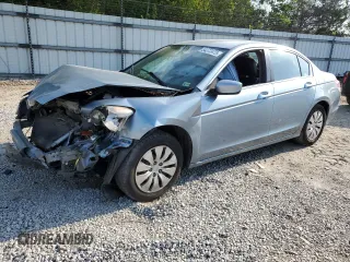 2011 Honda Accord LX z VIN 1HGCP2F34BA137236, wystawiony jako Copart lot #54272475 z przebiegiem 165 996 mil mil oraz Szkoda całkowita • Salvage title. Historia ofert i sprzedaży dostępna na DreamBid. Obrazek 1.