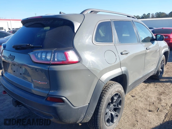 2019 Jeep Cherokee Trailhawk Elite with VIN 1C4PJMBX1KD401792, listed as a IAAI auction lot 41286027 with 70,236 mi miles. Bid and sale history available at carsss.com. Image 4.