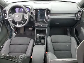2023 Volvo XC40 Ultimate с VIN YV4ED3UM8P2961627, выставлен на аукционе Copart как лот 55118625 с пробегом 17 059 миль миль и Списание • Salvage title. История ставок и продаж доступна на DreamBid. Изображение 8.