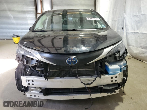 2024 Toyota Sienna LE z VIN 5TDKRKEC8RS190346, wystawiony jako Copart lot #54243385 z przebiegiem 18 942 mil mil oraz Szkoda całkowita • Salvage title. Historia ofert i sprzedaży dostępna na DreamBid. Obrazek 5.