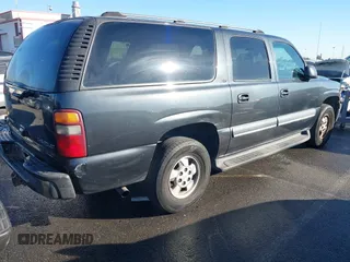 2003 Chevrolet Suburban LS with VIN 3GNEC16T83G233894, listed as a IAAI auction lot 41339503 with 201,076 mi miles. Bid and sale history available at carsss.com. Image 4.