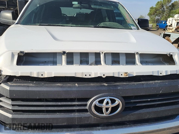 2014 Toyota Tundra 4WD Truck SR5 with VIN 5TFDW5F10EX373227, listed as a IAAI auction lot 42179336 with 247,371 mi miles. Bid and sale history available at carsss.com. Image 1.