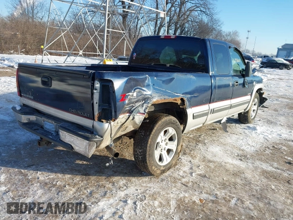 2000 Chevrolet Silverado 1500 LS with VIN 2GCEK19T2Y1333156, listed as a IAAI auction lot 41292603 with 204,886 mi miles. Bid and sale history available at carsss.com. Image 4.