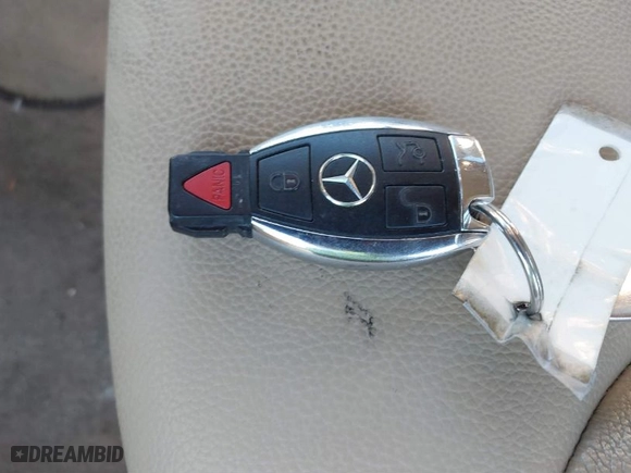 2010 Mercedes-Benz M-Class ML 350 with VIN 4JGBB8GBXAA610889, listed as a IAAI auction lot 41321391 with 97,610 mi miles. Bid and sale history available at carsss.com. Image 11.
