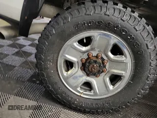 2019 Ram 2500 Tradesman with VIN 3C6UR5CL1KG598101, listed as a IAAI auction lot 42667301 with 90,262 mi miles and . Bid and sale history available at DreamBid. Image 47.