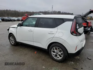 2024 Kia Soul LX with VIN KNDJ23AU2R7234405, listed as a Copart auction lot 44050855 with 8,339 mi miles and Salvage Title. Bid and sale history available at carsss.com. Image 2.