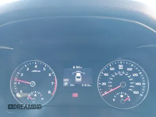 2020 Kia Forte LXS z VIN 3KPF24AD6LE252277, wystawiony jako IAAI lot #41813655 z przebiegiem 61 919 mil mil oraz . Historia ofert i sprzedaży dostępna na DreamBid. Obrazek 7.