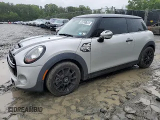 2017 MINI Hardtop Cooper S z VIN WMWXP7C35H3B94754, wystawiony jako Copart lot #53531795 z przebiegiem 50 901 mil mil oraz Czysty tytuł • Clean title. Historia ofert i sprzedaży dostępna na DreamBid. Obrazek 1.