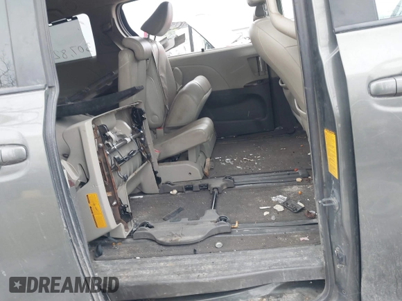 2012 Toyota Sienna XLE AAS with VIN 5TDYK3DCXCS206978, listed as a IAAI auction lot 41374061 with 307,827 mi miles and . Bid and sale history available at DreamBid. Image 8.
