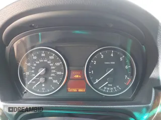 2008 BMW 3 Series 328xi с VIN WBAVC935X8K044268, выставлен на аукционе IAAI как лот 42116630 с пробегом 137 739 миль миль и . История ставок и продаж доступна на DreamBid. Изображение 7.