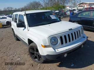2015 Jeep Patriot Altitude Edition with VIN 1C4NJPBA9FD402246, listed as a IAAI auction lot 41896453 with 184,914 mi miles. Bid and sale history available at carsss.com. Image 1.