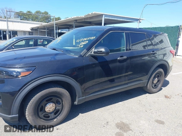 2021 Ford Police Interceptor Utility z VIN 1FM5K8ABXMGA33790, wystawiony jako IAAI lot #42065493 z przebiegiem 52 296 mil mil oraz . Historia ofert i sprzedaży dostępna na DreamBid. Obrazek 14.