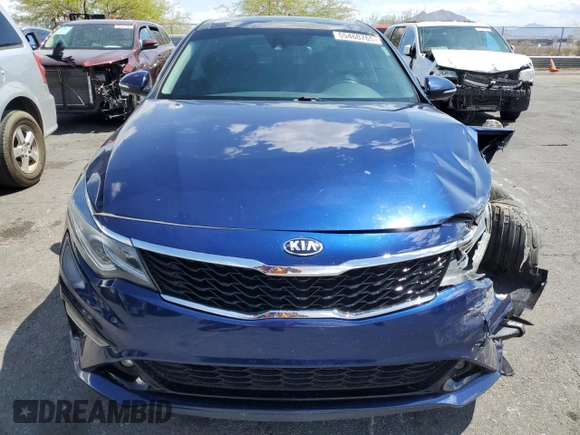 2020 Kia Optima LX z VIN 5XXGT4L33LG412225, wystawiony jako Copart lot #55460765 z przebiegiem 61 029 mil mil oraz Szkoda całkowita • Salvage title. Historia ofert i sprzedaży dostępna na DreamBid. Obrazek 5.