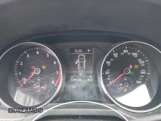 2016 Volkswagen Passat S с VIN 1VWAT7A38GC011797, выставлен на аукционе IAAI как лот 41227670 с пробегом 128 238 миль миль и . История ставок и продаж доступна на DreamBid. Изображение 7.