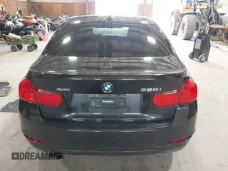 2014 BMW 3 Series 328i xDrive с VIN WBA3B5G53ENS09259, выставлен на аукционе IAAI как лот 42358472 с пробегом 152 425 миль миль и . История ставок и продаж доступна на DreamBid. Изображение 16.
