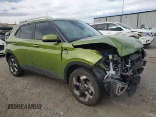 2024 Hyundai Venue SEL z VIN KMHRC8A35RU292994, wystawiony jako Copart lot #50950715 z przebiegiem 10 697 mil mil oraz Szkoda całkowita • Salvage title. Historia ofert i sprzedaży dostępna na DreamBid. Obrazek 4.