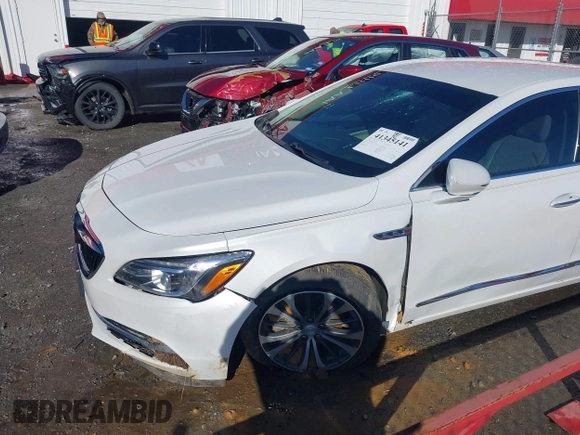 2017 Buick LaCrosse Preferred with VIN 1G4ZN5SS6HU156614, listed as a IAAI auction lot 41345141 with 196,991 mi miles. Bid and sale history available at carsss.com. Image 6.