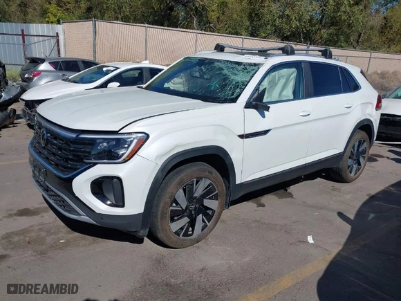 2024 Volkswagen Atlas Cross Sport 3.6L V6 SEL with VIN 1V2BE2CA1RC232515, listed as a IAAI auction lot 40441892 with 3,641 mi miles. Bid and sale history available at carsss.com. Image 2.
