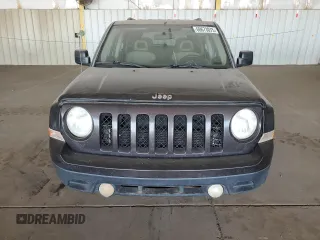 2014 Jeep Patriot Sport z VIN 1C4NJPBB4ED737308, wystawiony jako Copart lot #60673075 z przebiegiem 293 926 mil mil oraz Czysty tytuł • Clean title. Historia ofert i sprzedaży dostępna na DreamBid. Obrazek 5.