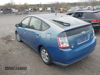 2005 Toyota Prius with VIN JTDKB20U753066388, listed as a IAAI auction lot 41947528 with 172,873 mi miles. Bid and sale history available at carsss.com. Image 3.