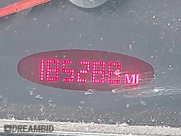 2006 Pontiac G6 1SV z VIN 1G2ZF55B964278446, wystawiony jako IAAI lot #42133165 z przebiegiem 188 288 mil mil oraz . Historia ofert i sprzedaży dostępna na DreamBid. Obrazek 16.