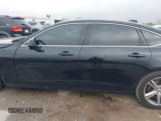 2018 Volvo S90 Momentum with VIN LVY982AK7JP025569, listed as a IAAI auction lot 41684964 with 102,815 mi miles. Bid and sale history available at carsss.com. Image 13.
