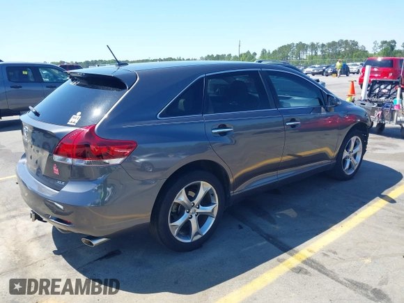 2015 Toyota Venza XLE with VIN 4T3ZK3BB1FU071956, listed as a IAAI auction lot 42030099 with 157,434 mi miles. Bid and sale history available at carsss.com. Image 4.
