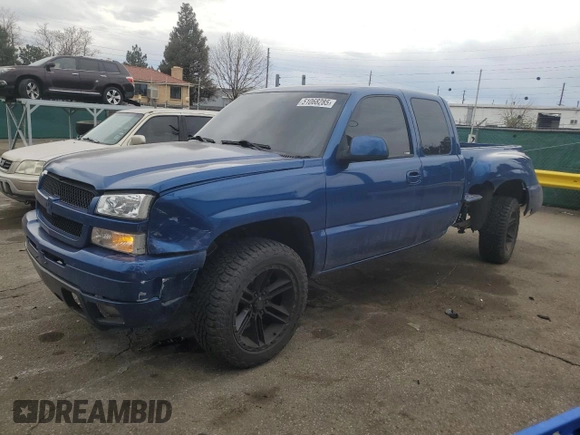 2003 Chevrolet Silverado 1500 LT with VIN 1GCEK19T63Z338683, listed as a Copart auction lot 51068285 with 197,071 mi miles and Salvage Title. Bid and sale history available at DreamBid. Image 1.