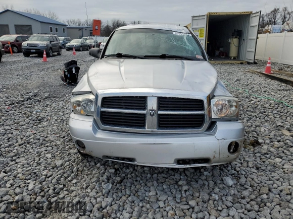 2007 Dodge Dakota SLT with VIN 1D7HW48P77S241407, listed as a Copart auction lot 86569024 with 141,730 mi miles and Salvage Title. Bid and sale history available at carsss.com. Image 5.