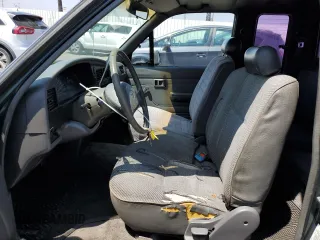 1994 Toyota Pickup z VIN JT4VN93D7R5043017, wystawiony jako Copart lot #55316015 z przebiegiem 149 112 mil mil oraz Szkoda całkowita • Salvage title. Historia ofert i sprzedaży dostępna na DreamBid. Obrazek 7.